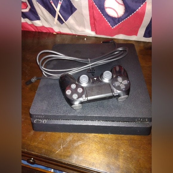 PS4 & Controller